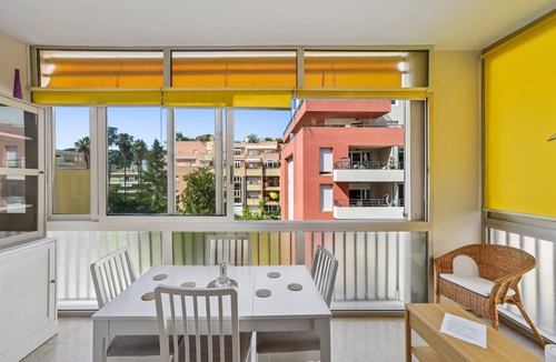 Roquebrune-Cap-Martin Apartment | Studio 'A Quelques Pas De La Mer' with Balcony, Wi-Fi and Air Conditioning