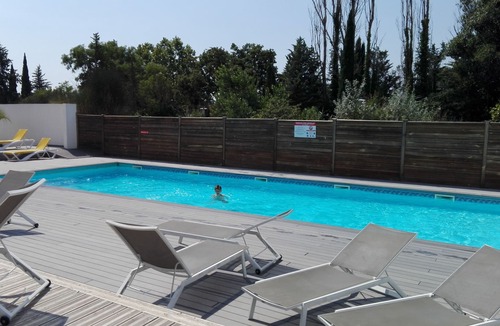 Eguilles Apartment | Studio apartment hotel, terrace, swimming pool, parking Aix en Pce - classified 3 stars
