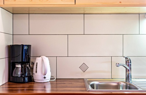 Laion Apartment | Studio Apartment 'Solerhof Apt Romantik' with Mountain View, Garden & Wi-Fi
