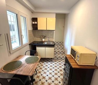 Gemenos Apartment | Studio au cœur du village
