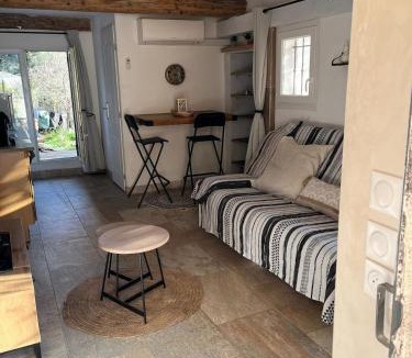 Roquefort-les-Pins Apartment | Studio avec double terrasse Roquefort les Pins