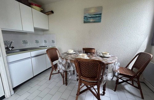 Saint-Cyprien Plage Apartment | Studio cabin 4 pers, pool, parking, near beach, St Cyprien