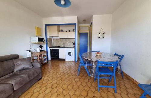 Argeles Plage Apartment | Studio cabine 4 pers. RDC, terrasse sud, 300m plage et commerces - FR-1-388-205