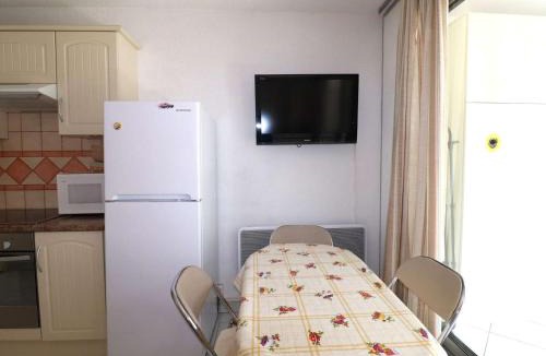 Le Grau-Du-Roi Apartment | Studio Cabine avec terrasse ensoleillée, piscines, parking privé, à 500m de la plage - FR-1-307-133