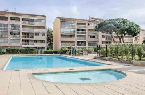Sainte-Maxime Apartment | Studio cabine avec piscine, parking privatif, loggia et accès plage à pied - Sainte-Maxime - FR-1-226-534