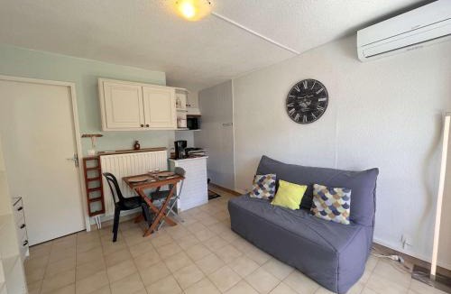 Saint-Raphael Apartment | Studio cabine climatisé avec terrasse et garage - 4 couchages, St Raphaël - FR-1-226A-180