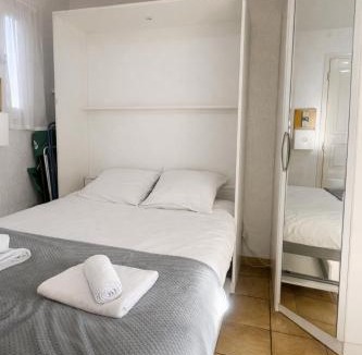 Les Hauts de Canet Apartment | Studio cabine climatise Malibu Village