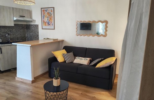 Mont Duplan Apartment | Studio climatisé avec cour à 15min du coeur de Nîmes