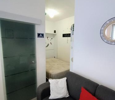 Saint-Lambert Apartment | Studio coin nuit, Entre plage et centre