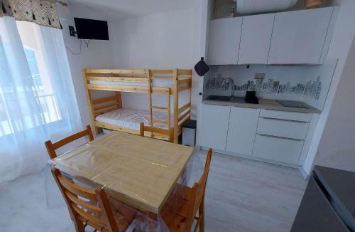 Le Grau-dʼAgde Apartment | Studio cosy à 80m de la plage avec jardin et jeux pour enfants - FR-1-423-238