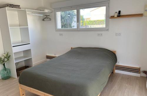 Lunel-Viel House | Studio cosy avec accès jardin