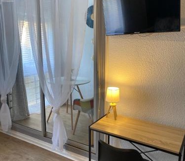 Cap d'Agde Apartment | Studio Cosy Centre Port residence calme avec wifi