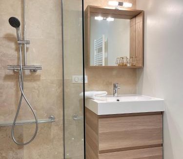 Sud Apartment | Studio cosy en Provence avec parking Le Monaco