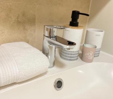 Sud Apartment | Studio cosy en Provence avec parking Le Monaco