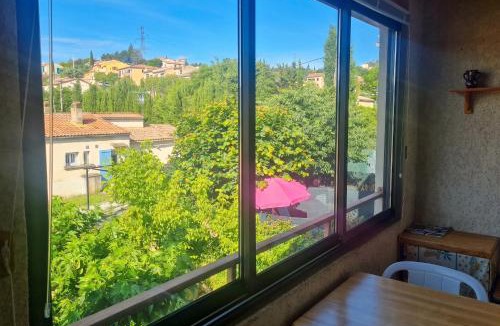 Greoux-les-Bains Apartment | Studio douillet à Gréoux-les-Bains - 30 m² - Terrasse