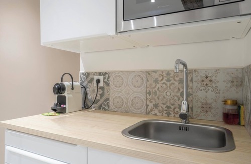 Grasse Apartment | Studio Floral - Near downtown theater