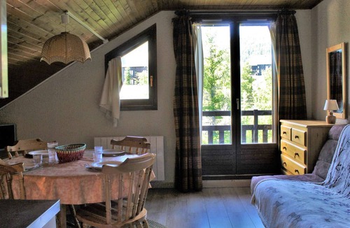 Risoul Apartment | Studio for 4 with balcony - Pets allowed - Free parking
