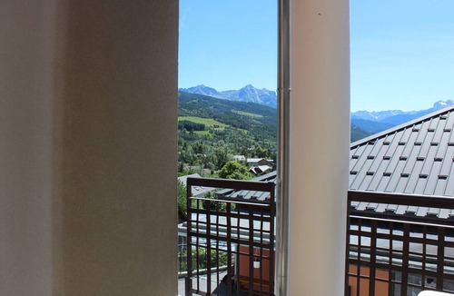 Jausiers Apartment | Studio for 4 with terrace, pool and parking in Jausiers