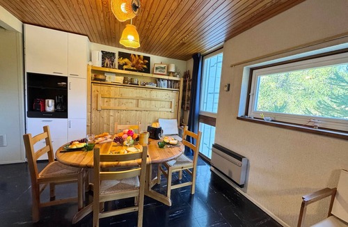 Les Claux Apartment | Studio for 6 at Ski Slopes