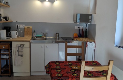 Saint-Hippolyte-du-Fort Apartment | Studio Indépendant au Calme, de Plain Pied, Avec Jardin. Animaux non Acceptés