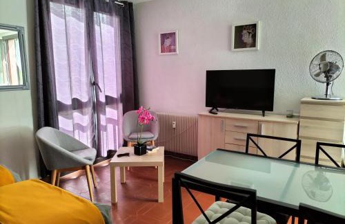 Greoux-les-Bains Apartment | Studio Gréoux les Bains
