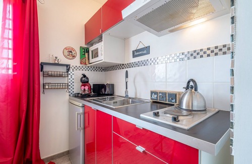Villeneuve-les-Beziers Apartment | Studio 'La Perle Du Sud' with Private Patio, Wi-Fi, and Air Conditioning