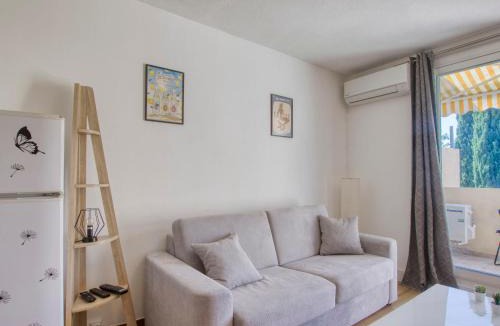 Les Lecques Apartment | Studio Les Lavandes-18 by Interhome