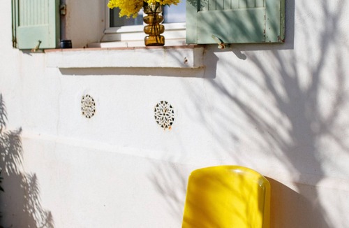 Carqueiranne Apartment | Studio les Pieds Dans L'eau et Immense Jardin