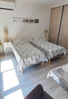 Greoux-les-Bains Apartment | Studio Lou Cigaloun climatisé