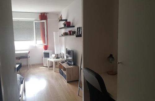 Avignon Apartment | Studio meuble equipe