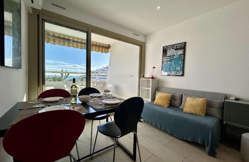 Villeneuve Loubet Beach Apartment | Studio moderne, 2 couchages, climatisé avec parking à Villeneuve Loubet Plage - FR-1-252A-19