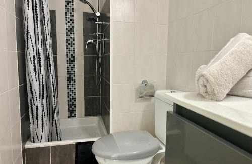 Cap d'Agde Apartment | Studio Nid du Cap wifi, parking, 4 couchages