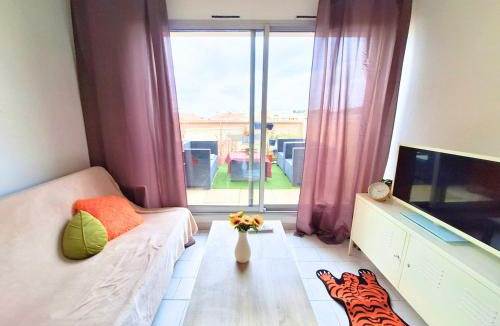 Cadereau Apartment | Studio Nîmes Close to Arenas and Historic Center