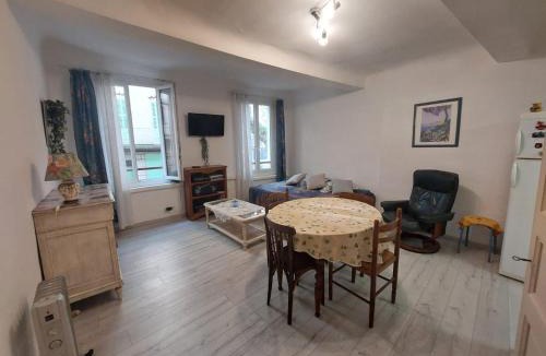 Bargemon Apartment | Studio petite perle