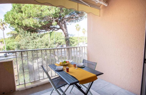 Hyeres Apartment | Studio Port de La Gavine-24 by Interhome