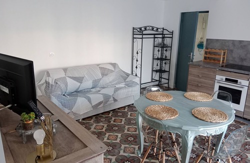 Salleles-d'Aude Apartment | Studio Rénové à Neuf Bien Équipé Avec Jardin à 15 Minutes de Narbonne