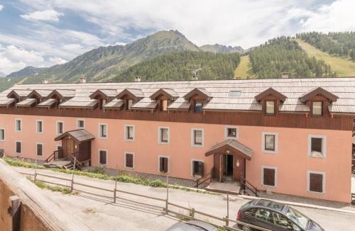 Montgenevre Apartment | Studio rénové avec balcon sud et parking, 4 personnes, Montgenèvre - FR-1-330D-66