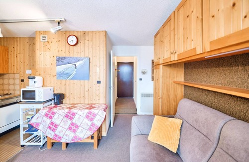 Risoul Apartment | Studio + sleeping area with mountain views, sleeps 4 - Comfort