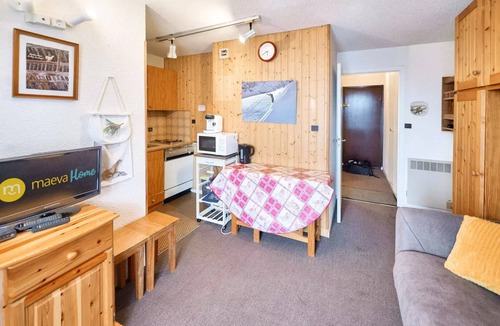 Risoul Apartment | Studio + sleeping area with mountain views, sleeps 4 - Comfort