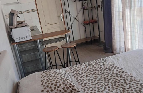Manosque House | Studio sympa avec parking privé, piscine et clim