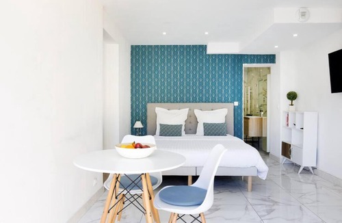 Eze Apartment | Studio tout confort avec parking et terrasse à Eze village