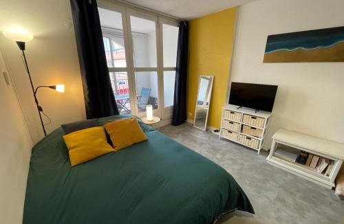 Cap d'Agde Apartment | Studio tout confort Climatisé avec Wifi à 2mn à pied de la plage
