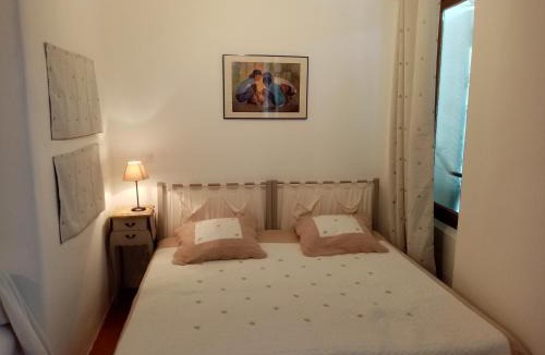 Hyeres City Centre Apartment | Studio vue mer
