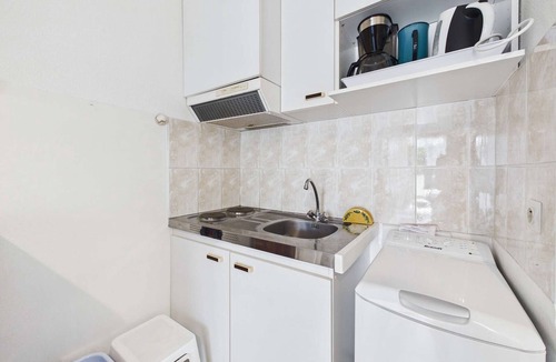 Marseillan Plage Apartment | Studio with pool, parking - 4 guests