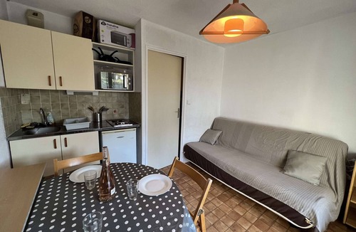 Valras-Plage Apartment | Studio with Pool and Parking 500m from the Beach