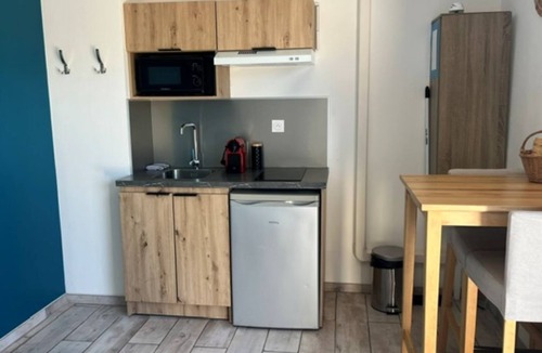 Istres Apartment | STUDIO WITH PRIVATE POOL