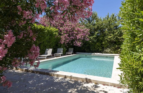 Maussane Villa | Stunning private villa for 8 people with private pool, WIFI, TV, patio and pets allowed