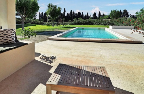 Maillane House | Stunning home in Maillane with WiFi