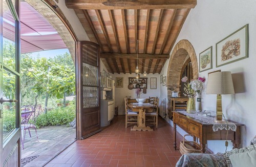 Castellina in Chianti Villa | Stunning private villa with WIFI, pool, A/C, TV, veranda and panoramic view, close to San Gimign.