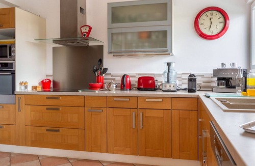 Alignan-du-Vent Villa | Stunning private villa for 8 people with private pool, WIFI, A/C, TV and terrace